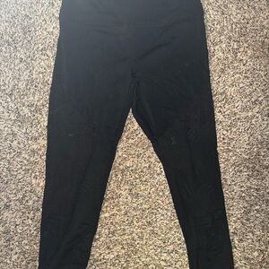 Zyia Camo Mesh Black Leggings